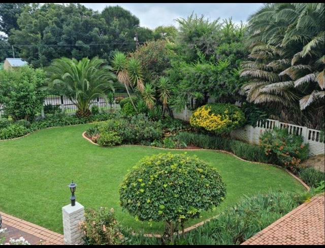 6 BEDROOM HOUSE FOR SALE IN FISHERS HILL